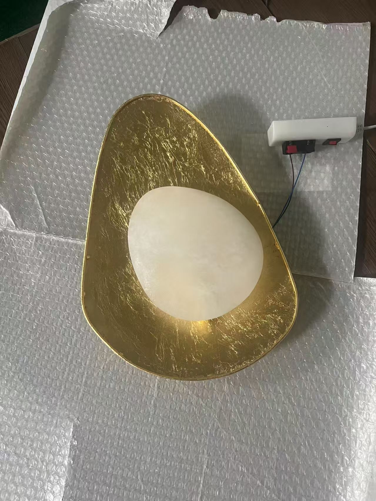Alabaster Vanity Wall Light with Metal Frame - Image 4