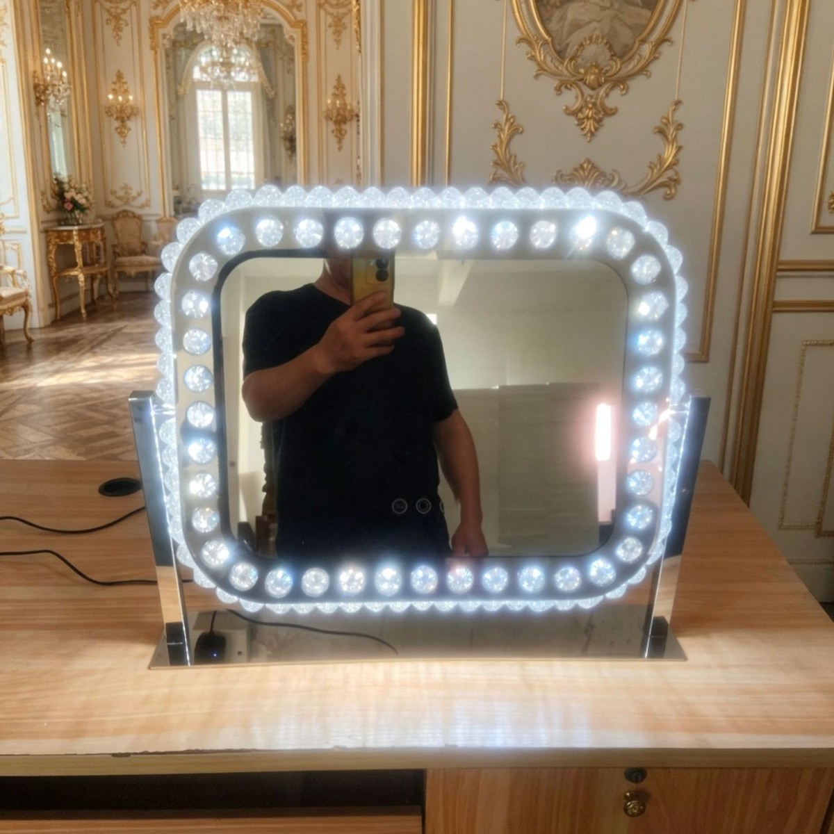 Illuminated Crystal Vanity Mirror - Image 4